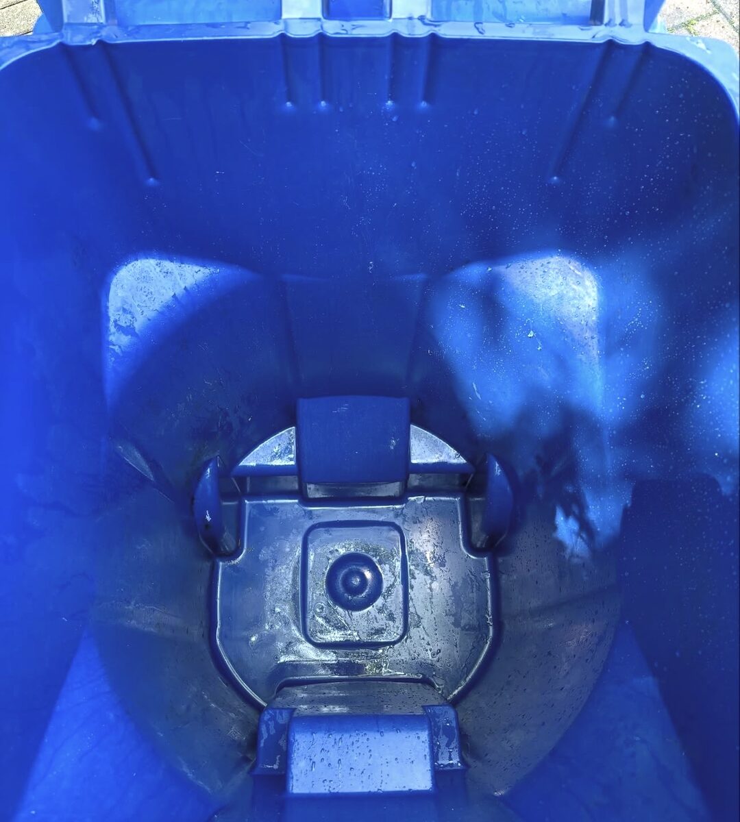 Inside of the same garbage bin after Ultra View cleaning